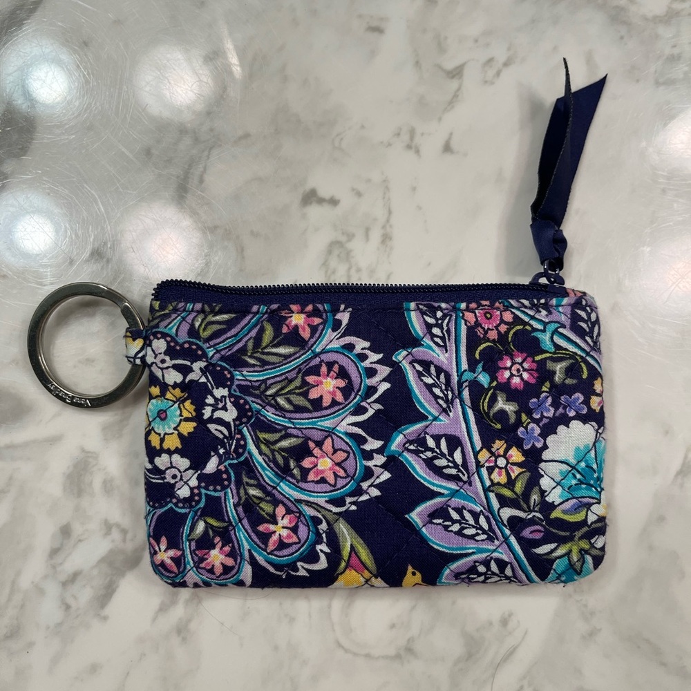 Vera Bradley French paisley zip id